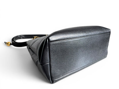 CHANEL Caviar CC Shoulder Bag