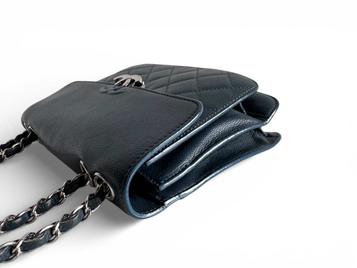 CHANEL Caviar Quilted CC Box Flap