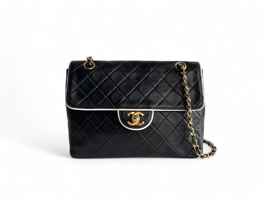 CHANEL Matelasse Lambskin Single Flap