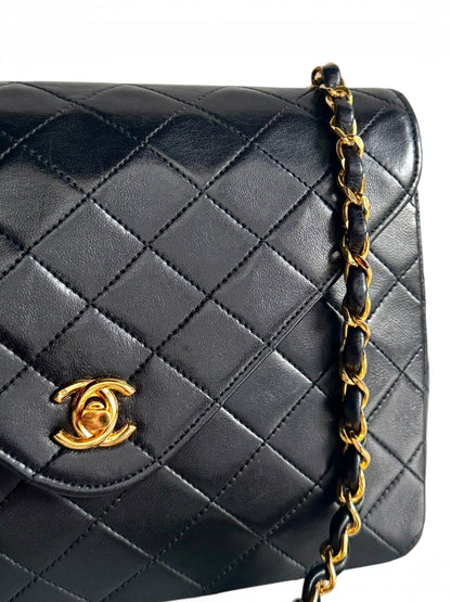 CHANEL Lambskin Diamond Stitch Envelope Single Flap