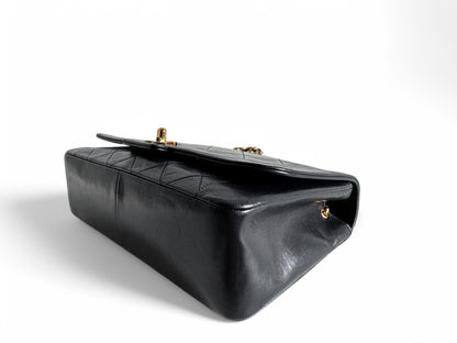 CHANEL Classic Lambskin Single Flap