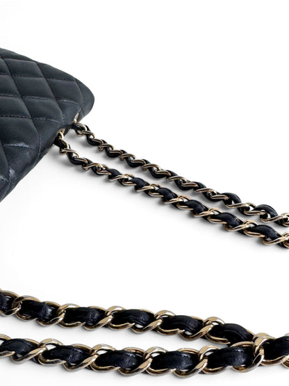 CHANEL Lambskin Quilted Jumbo Single Flap