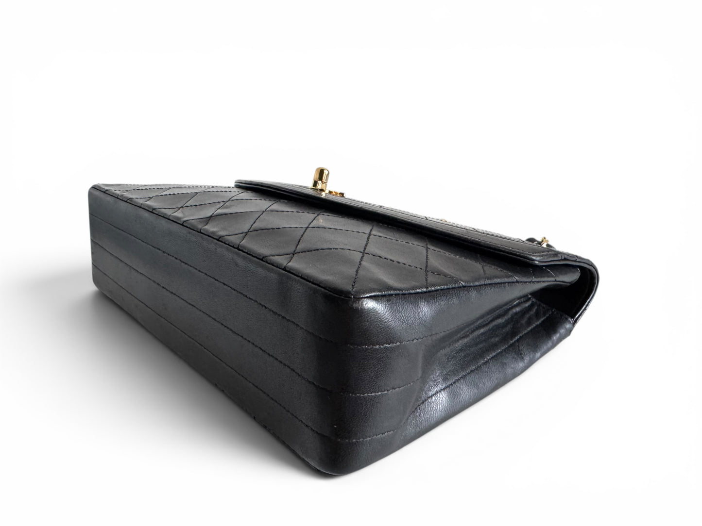 CHANEL Lambskin Quilted Medium Single Flap