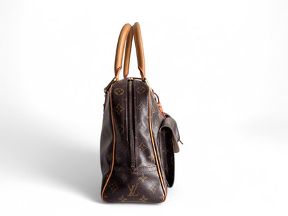 LOUIS VUITTON Monogram Manhattan GM