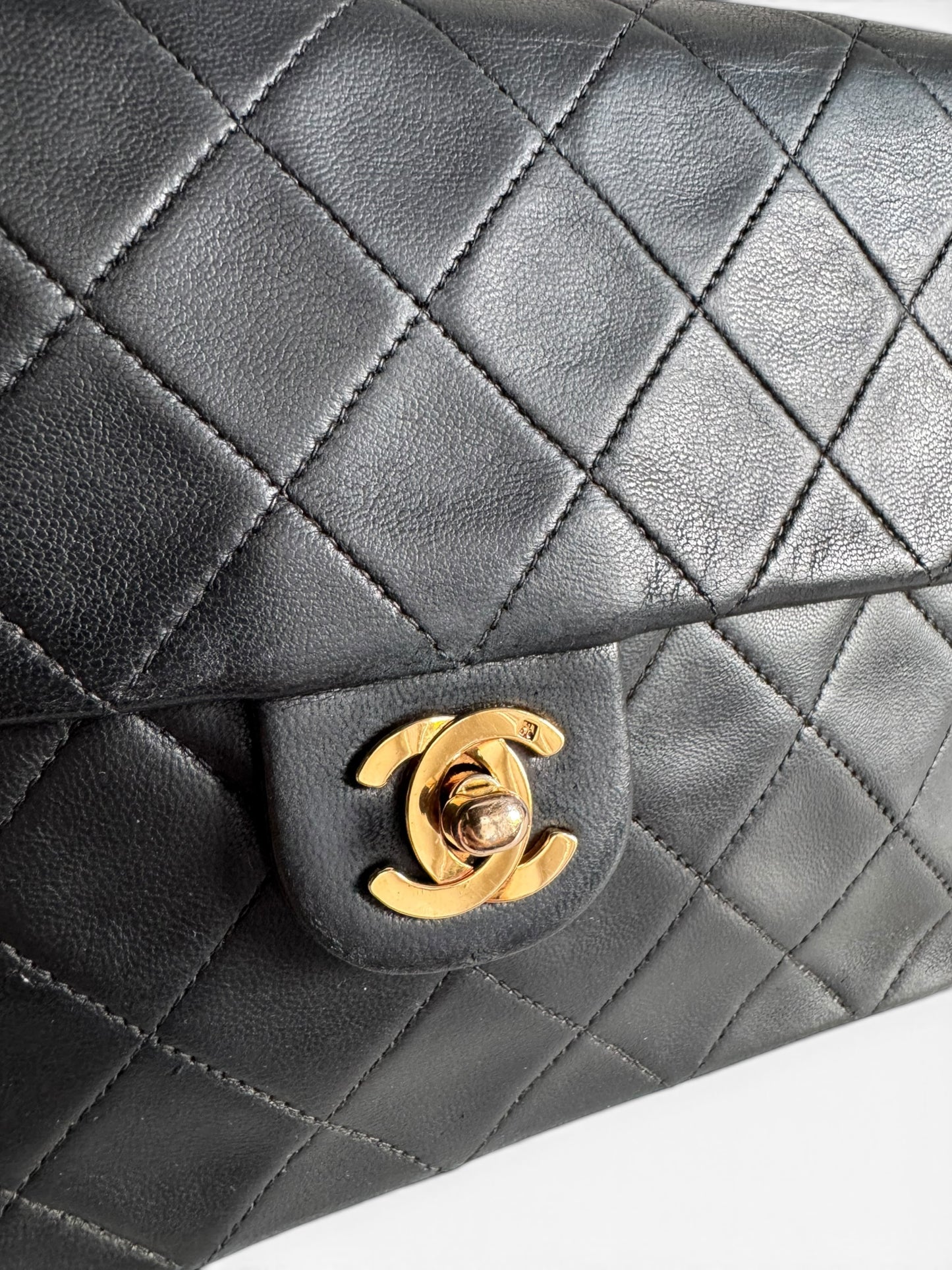 CHANEL Lambskin Quilted Small Single Flap