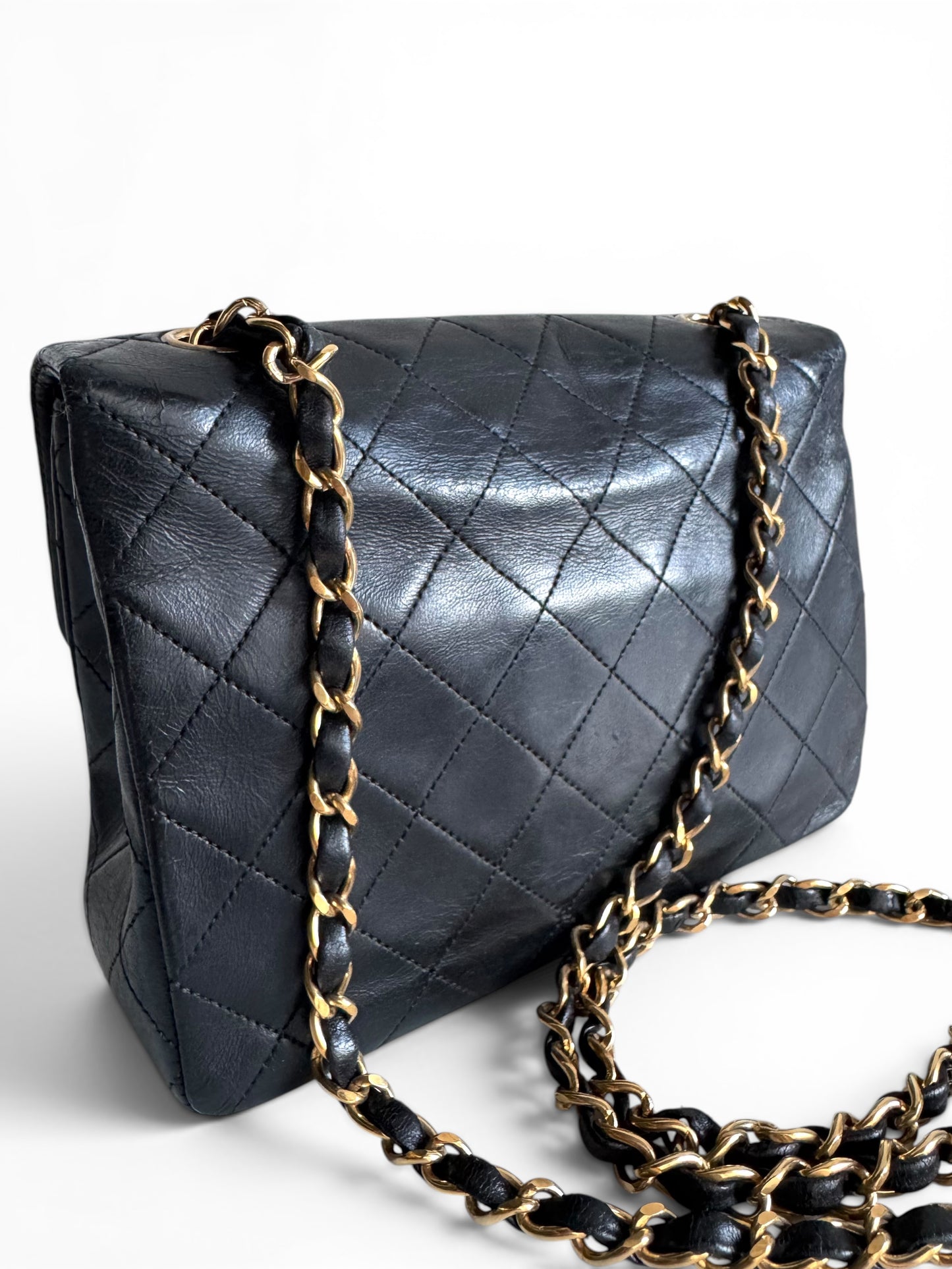 CHANEL Lambskin Quilted Small Single Flap