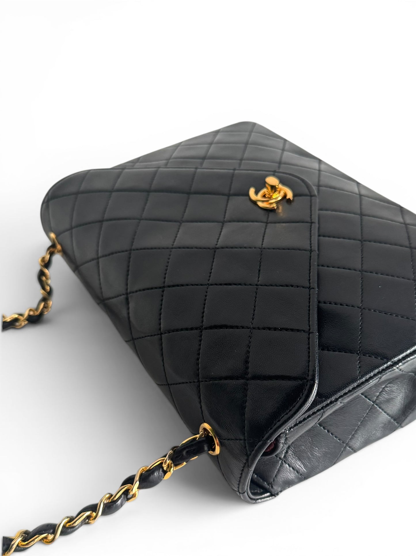 CHANEL Lambskin Diamond Stitch Envelope Single Flap