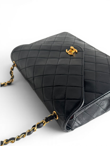 CHANEL Lambskin Diamond Stitch Envelope Single Flap