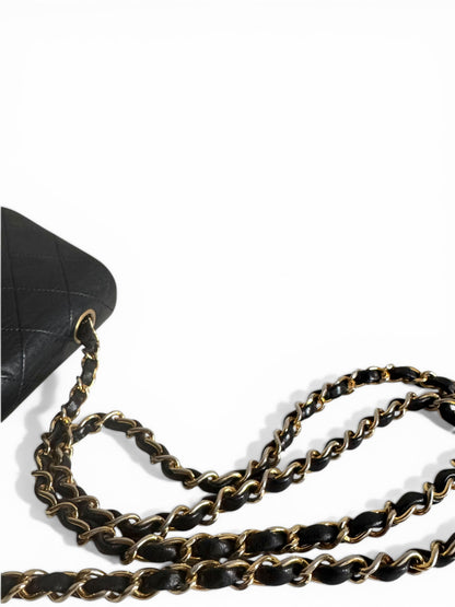 CHANEL Lambskin Quilted Small Single Flap