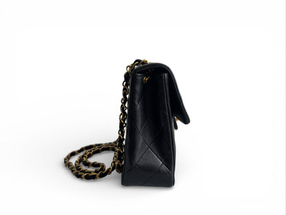 CHANEL Lambskin Quilted Small Single Flap