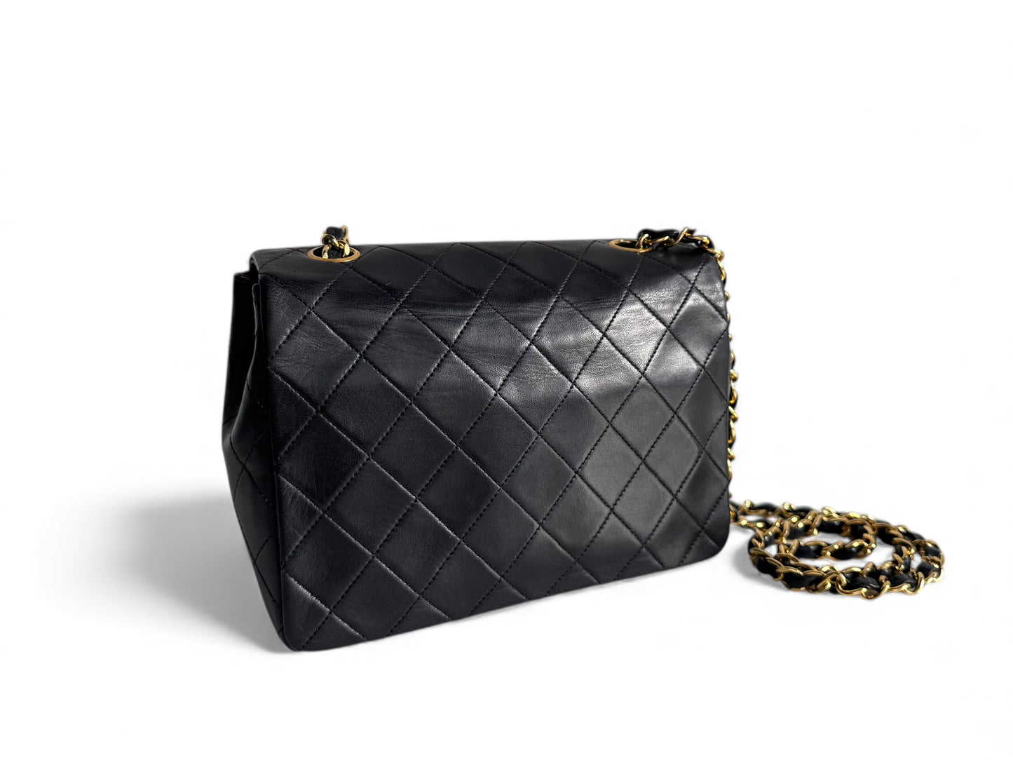 CHANEL Lambskin Quilted Small Single Flap