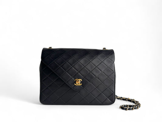 CHANEL Lambskin Diamond Stitch Envelope Single Flap