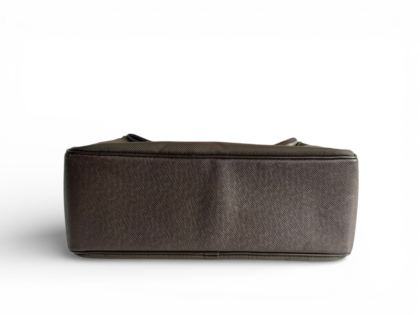 Louis Vuitton Taiga Taimyr Messenger Bag