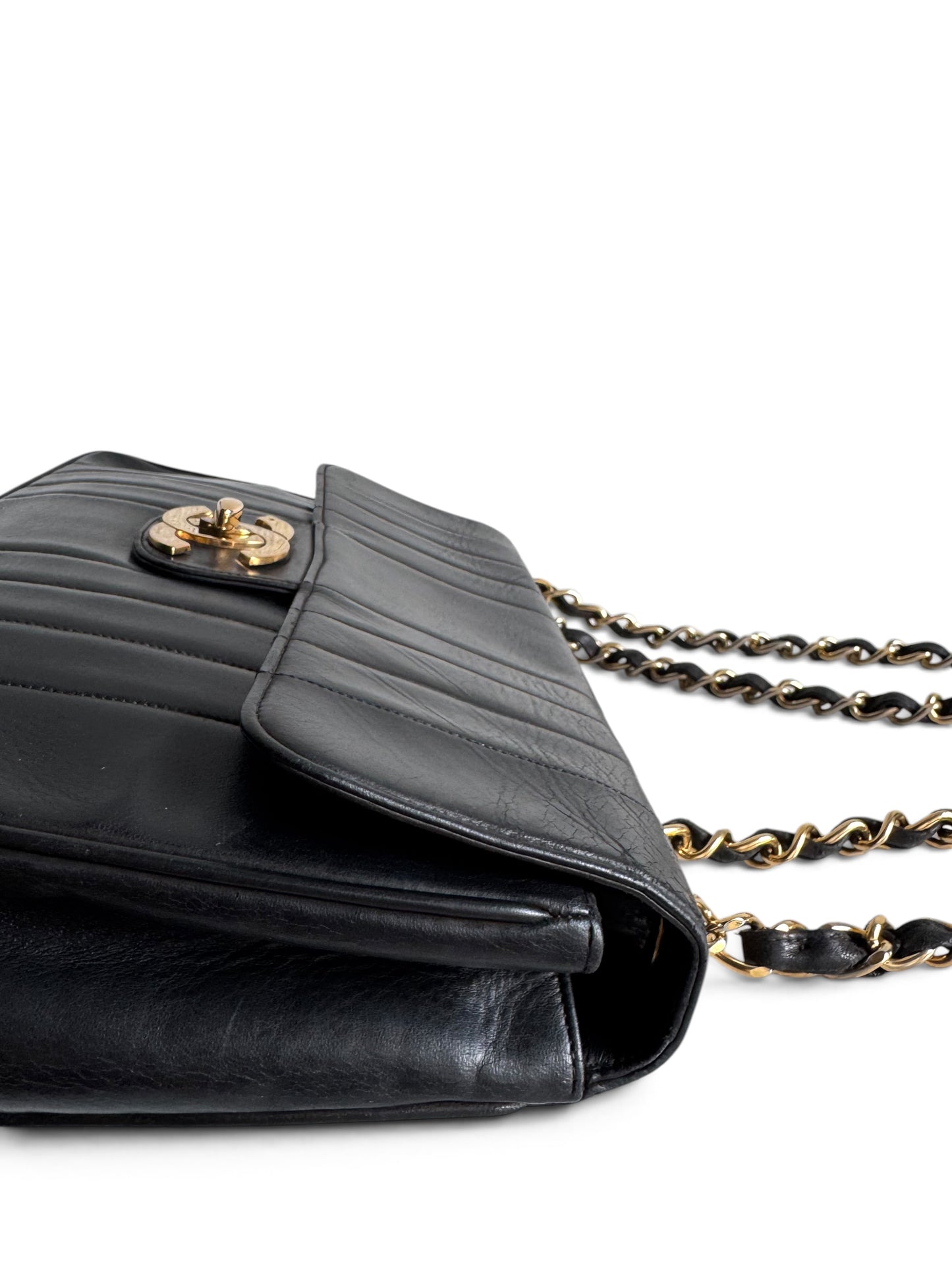 CHANEL Lambskin Vertical Quilt Jumbo Single Flap