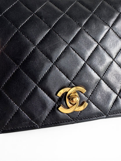 CHANEL Lambskin Vintage Single Flap Bag