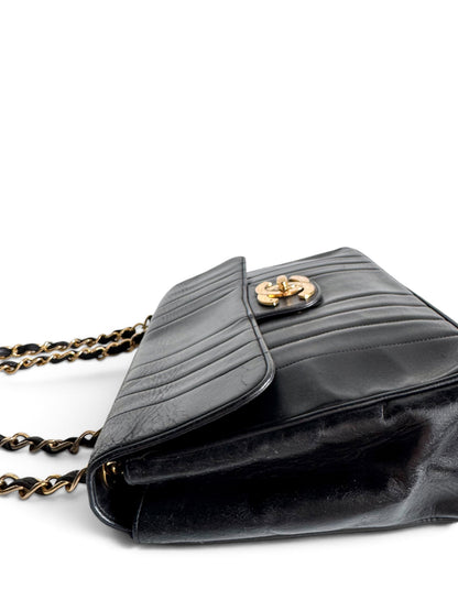 CHANEL Lambskin Vertical Quilt Jumbo Single Flap