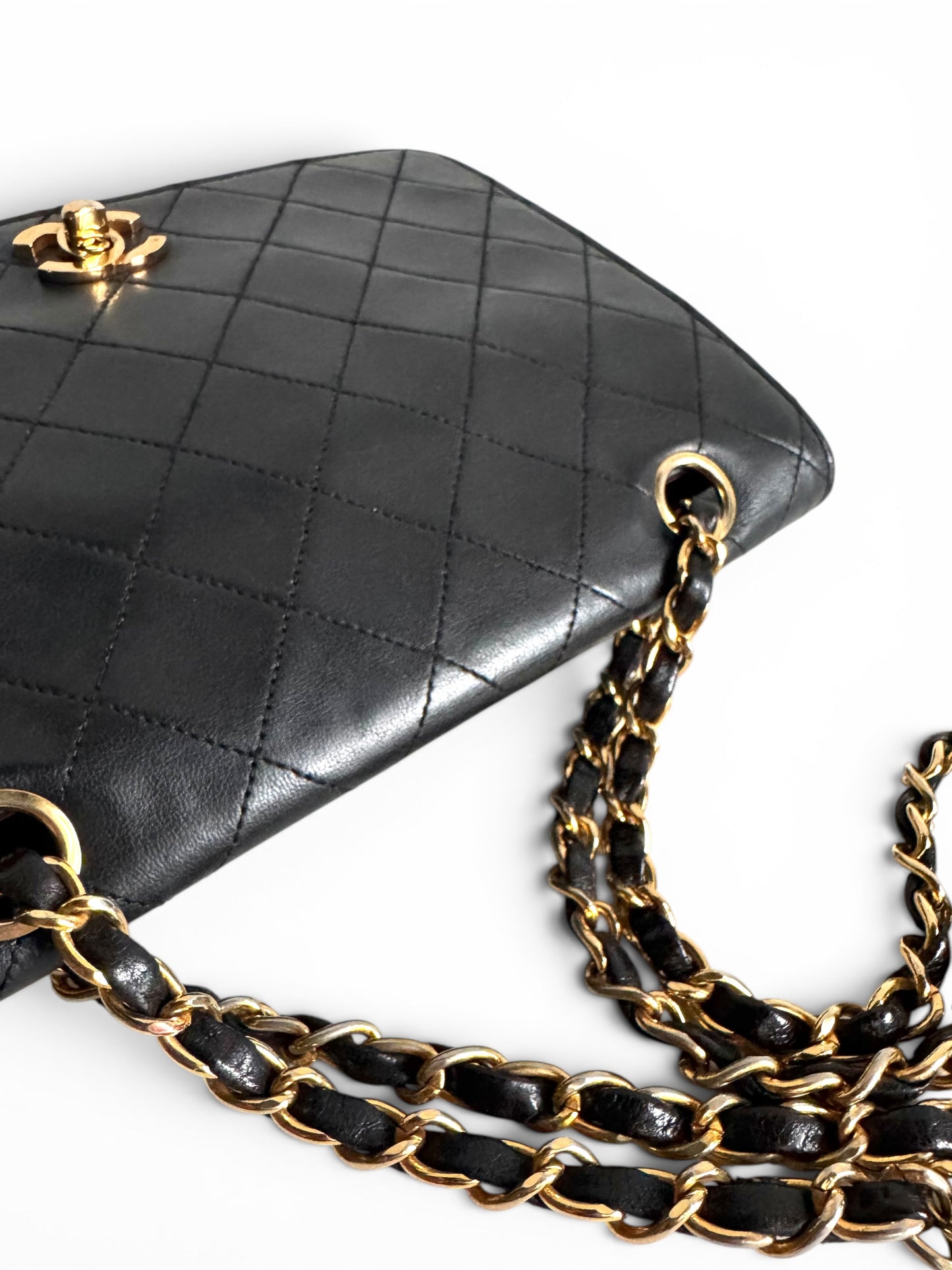 CHANEL Lambskin Quilted Small Single Flap