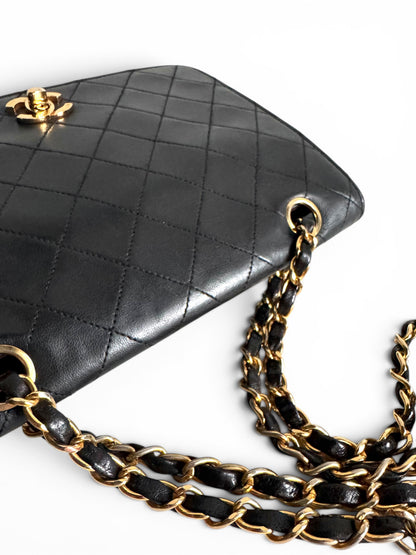 CHANEL Lambskin Quilted Small Single Flap