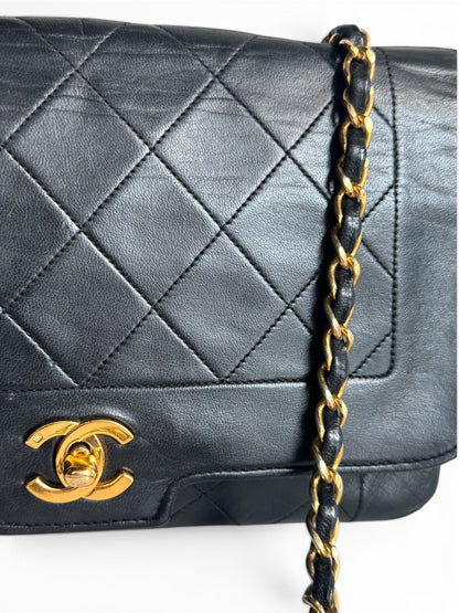 CHANEL Classic Lambskin Single Flap