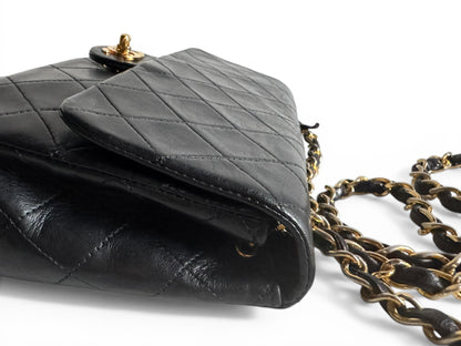 CHANEL Lambskin Quilted Small Single Flap