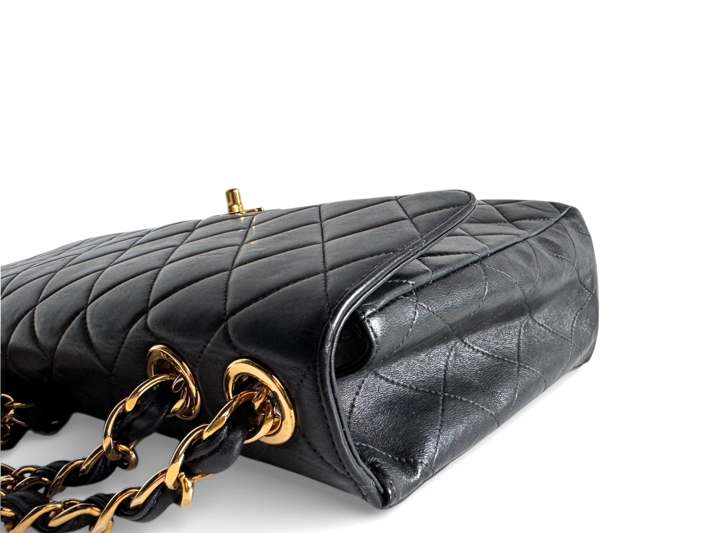 CHANEL Lambskin Quilted Jumbo Single Flap Bag