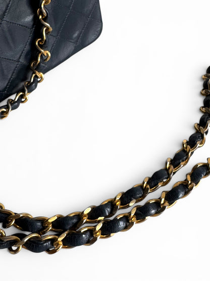 CHANEL Lambskin Quilted Small Single Flap