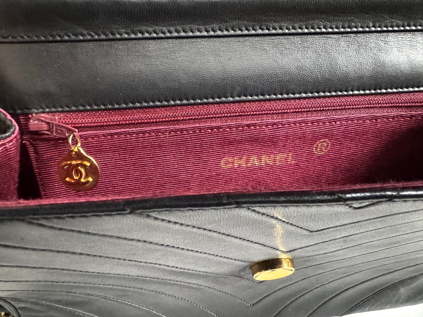 CHANEL Lambskin Chevron Flap Chain Shoulder Bag