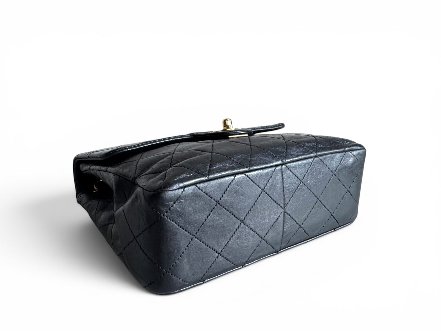 CHANEL Lambskin Quilted Small Single Flap