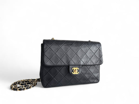 CHANEL Lambskin Quilted Small Single Flap