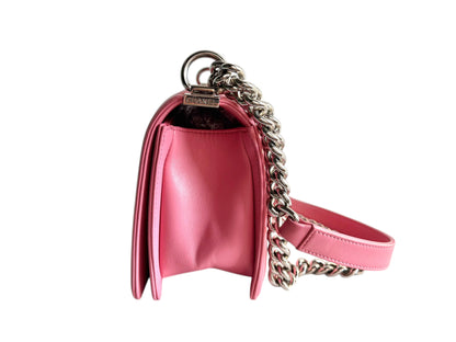 CHANEL Lambskin Chevron Quilted Medium Boy Flap