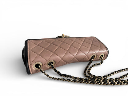 CHANEL Calfskin Quilted Medium Graphic Flap