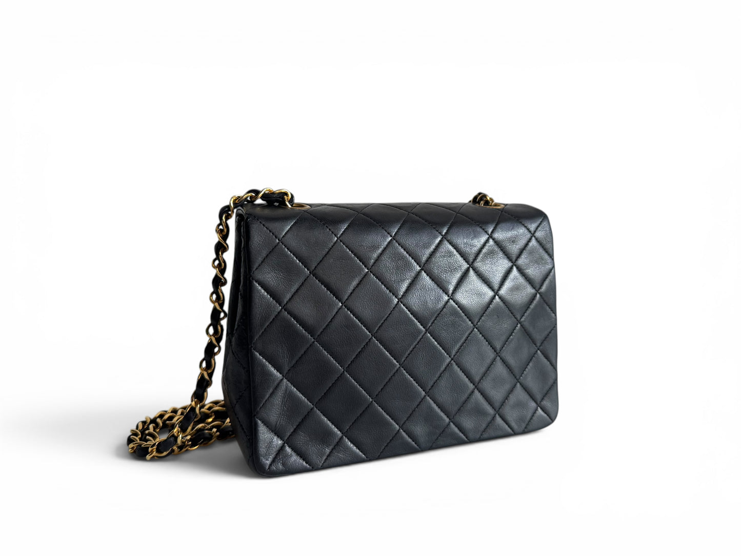 CHANEL Lambskin Quilted Small Single Flap