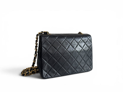 CHANEL Lambskin Quilted Small Single Flap