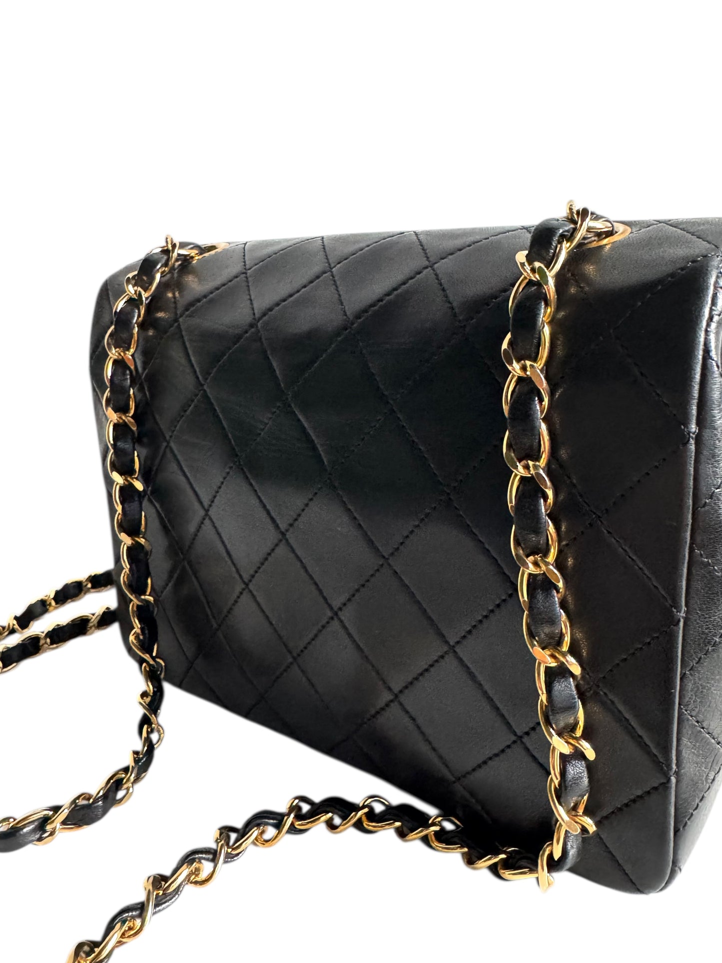 CHANEL Lambskin Quilted Small Single Flap