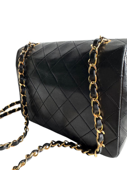 CHANEL Lambskin Quilted Small Single Flap