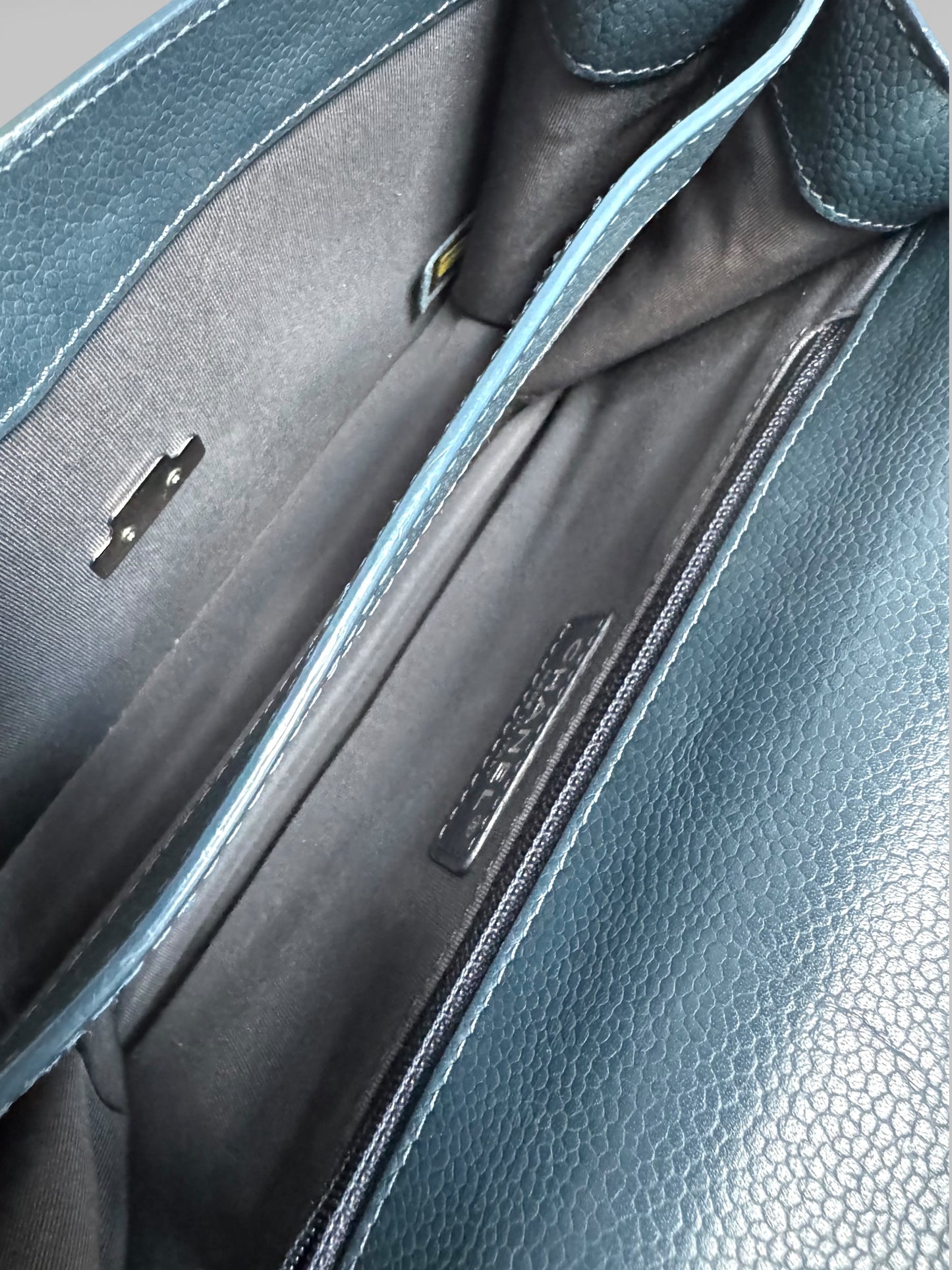 CHANEL Caviar Quilted CC Box Flap