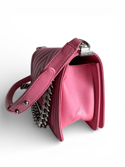 CHANEL Lambskin Chevron Quilted Medium Boy Flap