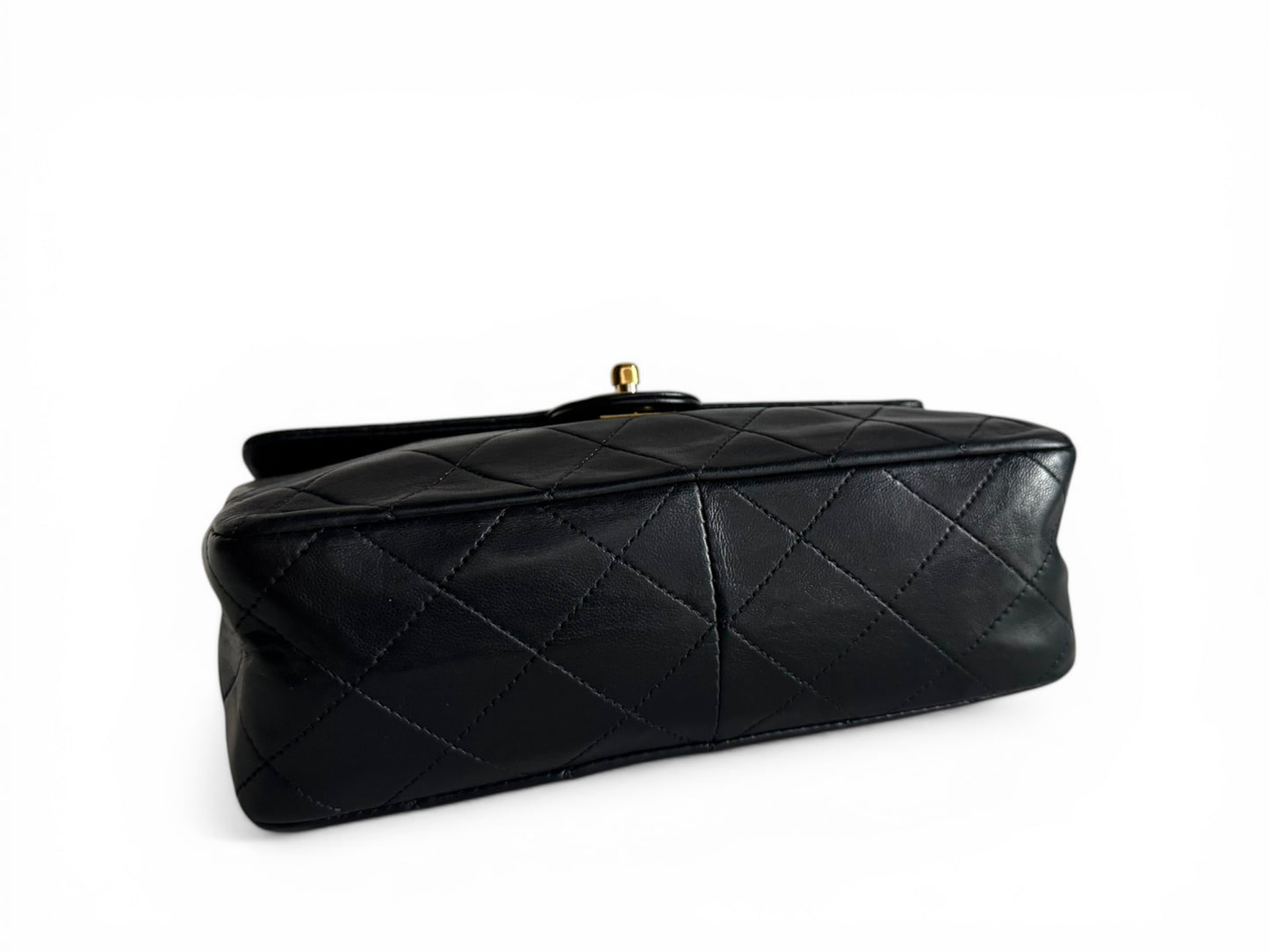 CHANEL Lambskin Quilted Small Single Flap