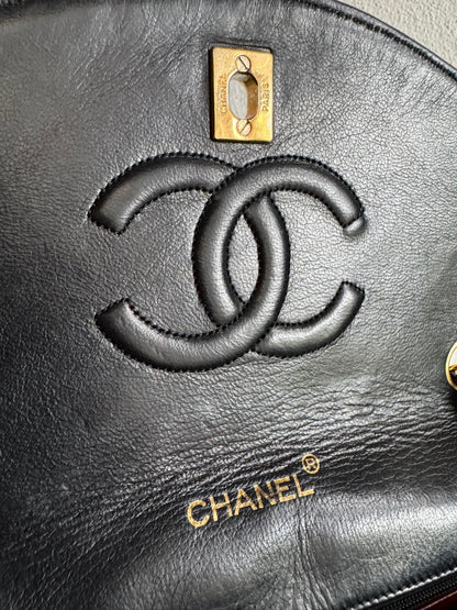 CHANEL Lambskin Quilted Medium Single Flap