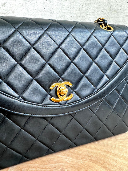 CHANEL Lambskin Quilted Medium Single Flap