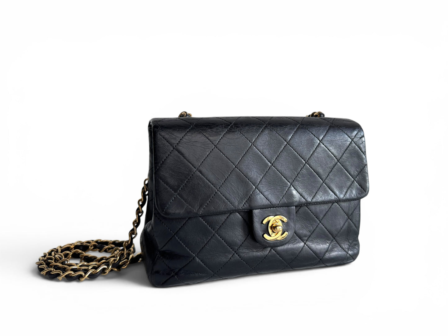 CHANEL Lambskin Quilted Small Single Flap