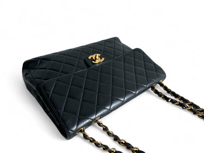CHANEL Lambskin Quilted Jumbo Single Flap