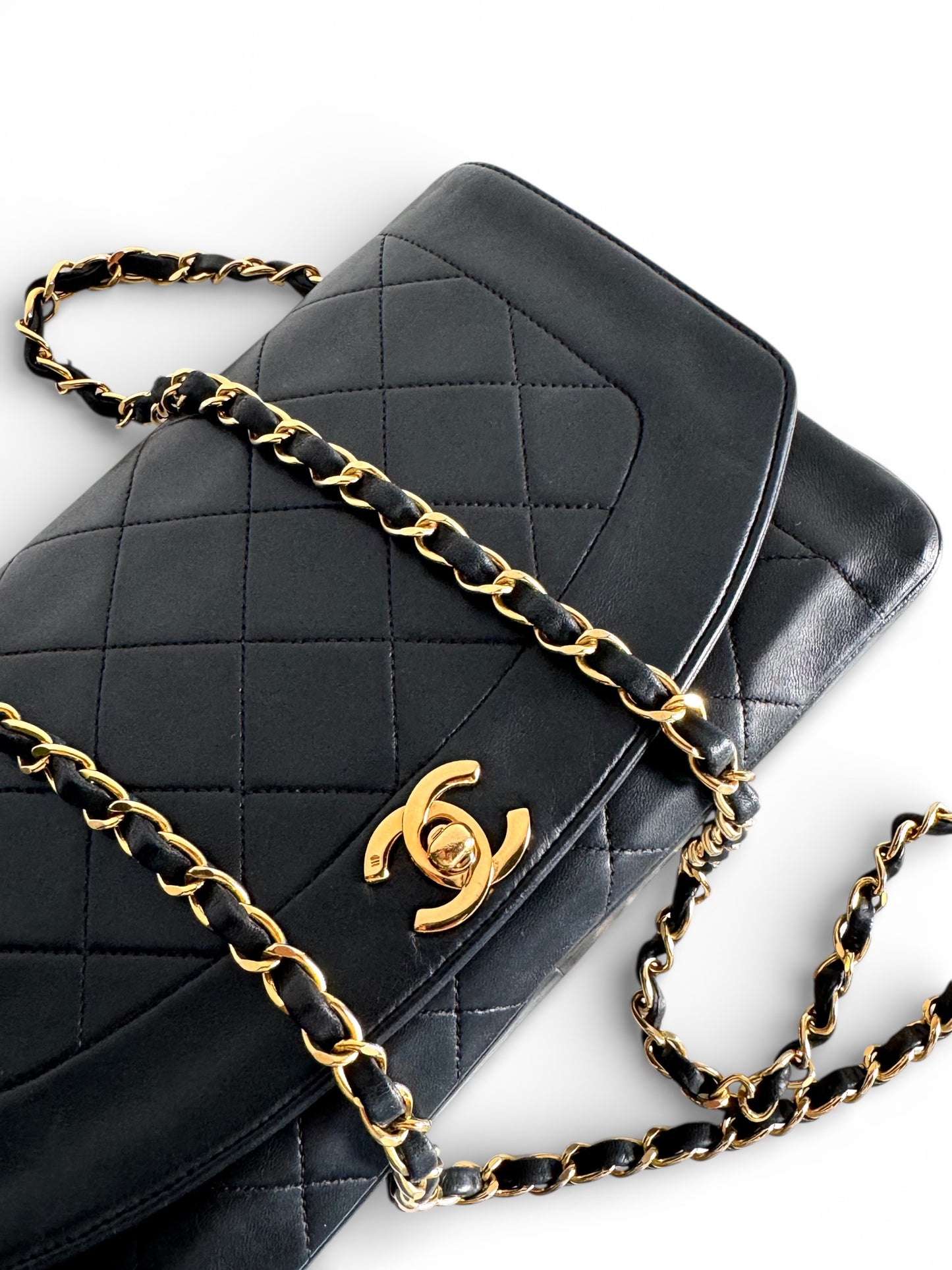 CHANEL Lambskin Diana Quilted Medium Single Flap