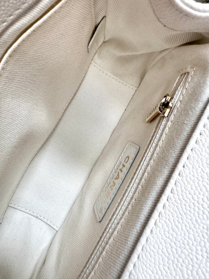 CHANEL Caviar Quilted Small Business Affinity Flap