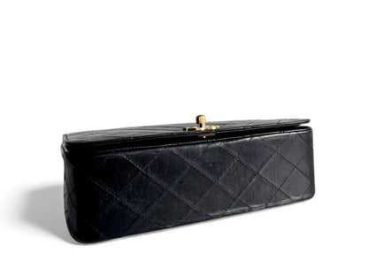 CHANEL Vintage Single Flap Bag Black