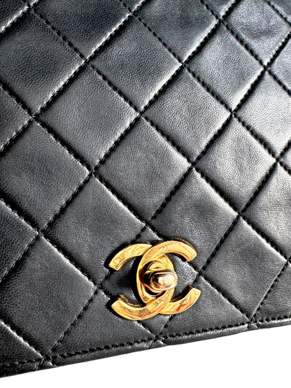 CHANEL Vintage Single Flap Bag Black