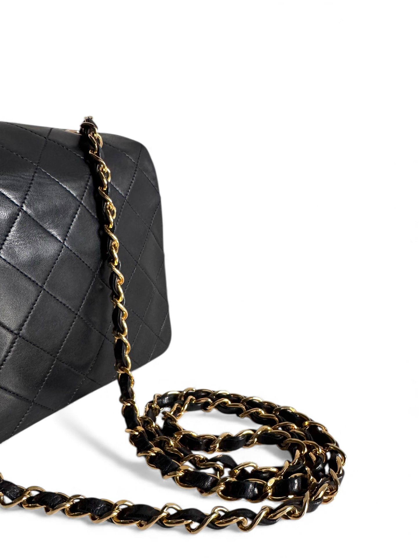 CHANEL Lambskin Quilted Small Single Flap