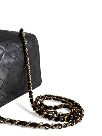 CHANEL Lambskin Quilted Small Single Flap