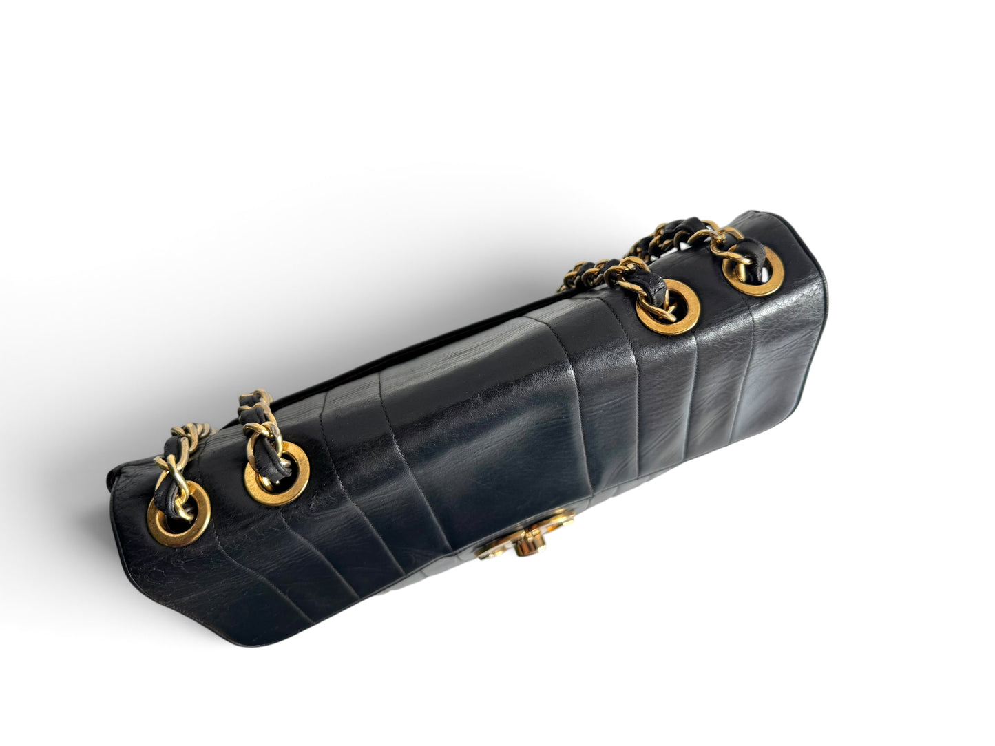 CHANEL Lambskin Vertical Quilt Jumbo Single Flap