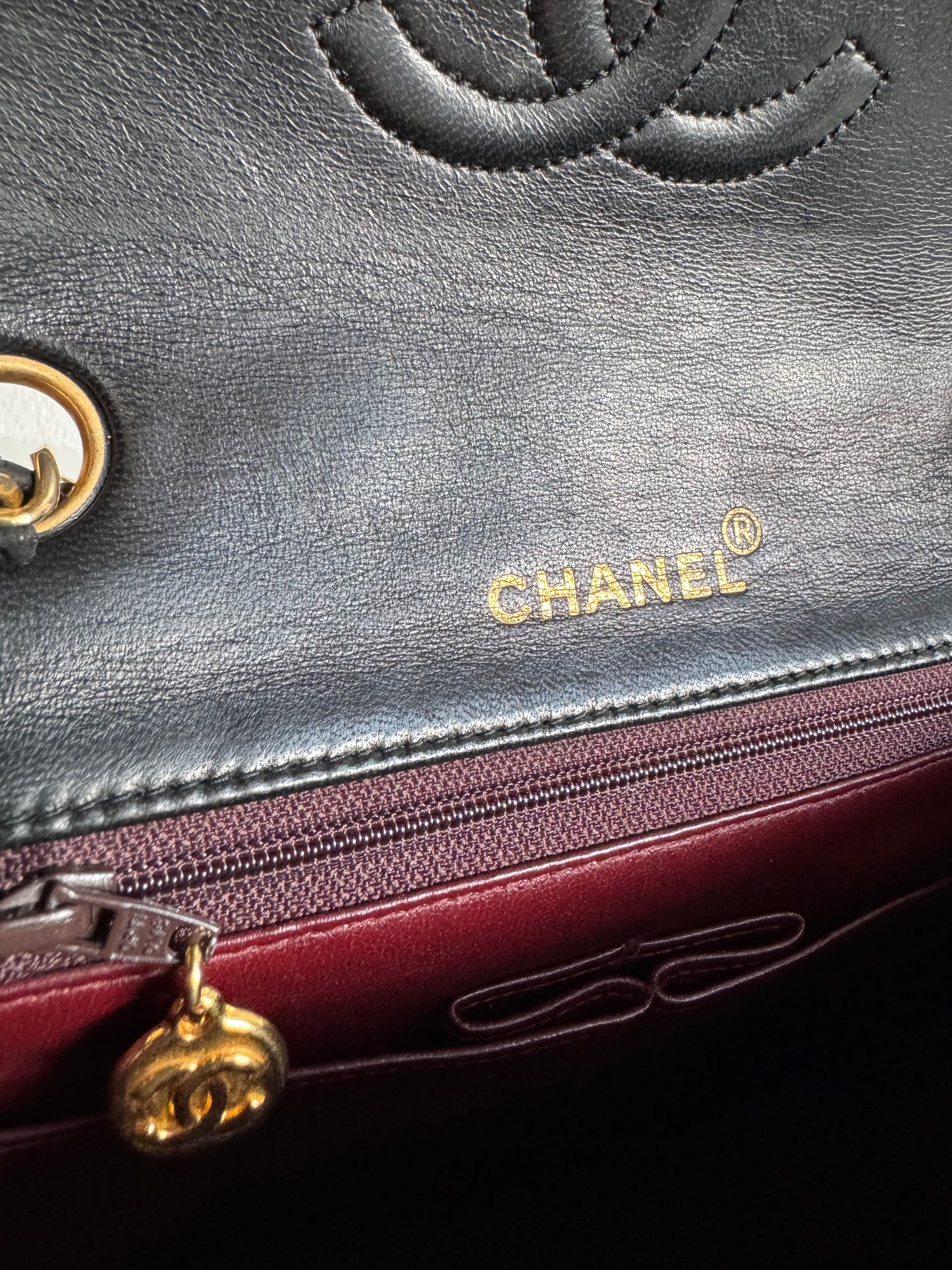 CHANEL Lambskin Quilted Small Single Flap